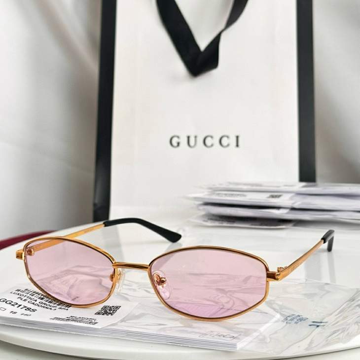 Picture of Gucci Sunglasses _SKUfw79479329fw